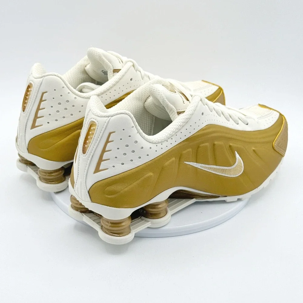 Nike Shox R4 Size 9.5 Womens Pearl/Metallic Gold AR3565-010, NEW